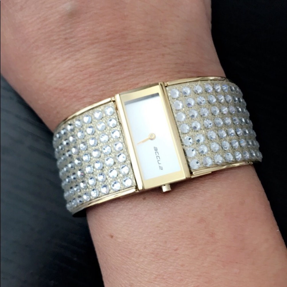 Accu.2 Swarovski Ladies Wrist Watch